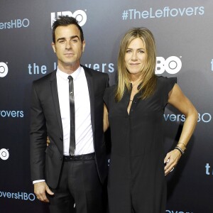 Justin Theroux et Jennifer Aniston lors de la présentation de la saison 2 de la série The Leftovers le 3 octobre à Austin au Texas.