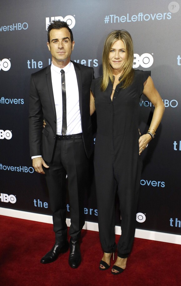 Justin Theroux et Jennifer Aniston lors de la présentation de la saison 2 de la série The Leftovers le 3 octobre à Austin au Texas.
