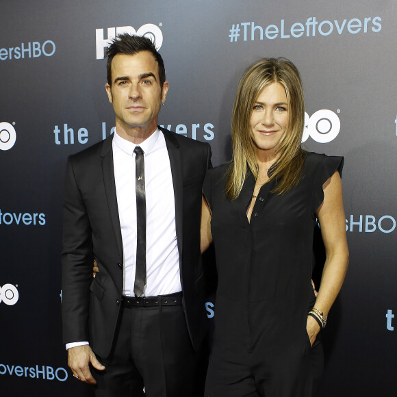 Justin Theroux et Jennifer Aniston lors de la présentation de la saison 2 de la série The Leftovers le 3 octobre à Austin au Texas.