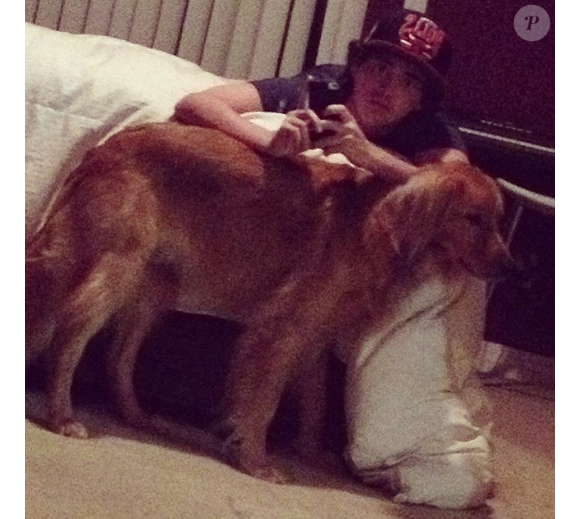 Ryan Malgarini a rajouté une photo de lui en compagnie de son chien sur sa page Instagram