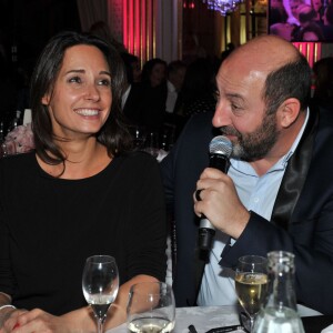Exclusif - Kad Merad et sa compagne Julia Vignali - Dîner de gala au profit de la Fondation ARC pour la recherche contre le cancer du sein à l'hôtel Peninsula à Paris le 1er octobre 2015.