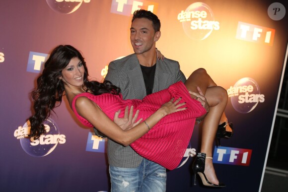 Sophie Vouzelaud, Maxime Dereymez - Photocall Danse avec les stars 6 devant TF1 à Boulogne-Billancourt, le 7 octobre 2015.