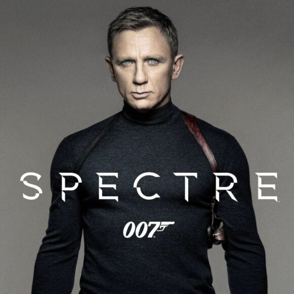 La nouvelle affiche du prochain James Bond "Spectre" avec Daniel Craig en col roulé.