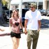 Ellen Pompeo et son mari Chris Ivery reviennent d'un déjeuner avec des amis à West Hollywood le 13 juillet 2015.
