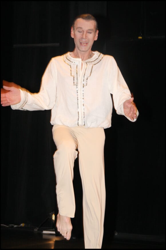 Patrick Dupond en spectacle à Paris, en avril 2008.
