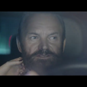 Image extraite du clip "Stolen Car" de Mylène Farmer et Sting, réalisé par Bruno Aveillan, octobre 2015.