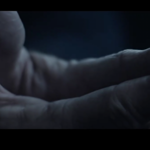 Image extraite du clip "Stolen Car" de Mylène Farmer et Sting, réalisé par Bruno Aveillan, octobre 2015.