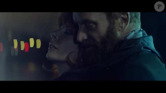 Image extraite du clip "Stolen Car" de Mylène Farmer et Sting, réalisé par Bruno Aveillan, octobre 2015.