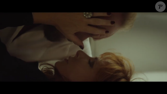 Image extraite du clip "Stolen Car" de Mylène Farmer et Sting, réalisé par Bruno Aveillan, octobre 2015.