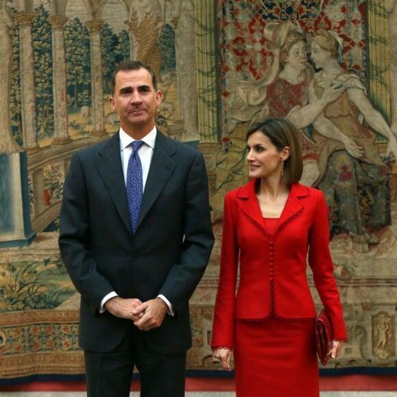 Le roi Felipe VI et la reine Letizia d'Espagne présidaient la réunion annuelle du patronage de l'Institut Cervantes au palais royal du Pardo à Madrid, le 19 octobre 2015, suivie d'un déjeuner.