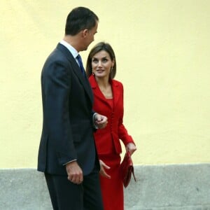 Le roi Felipe VI et la reine Letizia d'Espagne présidaient la réunion annuelle du patronage de l'Institut Cervantes au palais royal du Pardo à Madrid, le 19 octobre 2015, suivie d'un déjeuner.