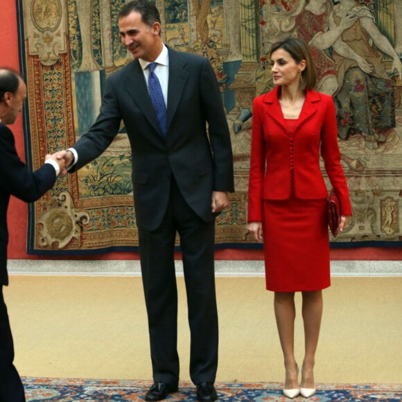 Le roi Felipe VI et la reine Letizia d'Espagne présidaient la réunion annuelle du patronage de l'Institut Cervantes au palais royal du Pardo à Madrid, le 19 octobre 2015, suivie d'un déjeuner.