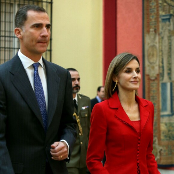 Le roi Felipe VI et la reine Letizia d'Espagne présidaient la réunion annuelle du patronage de l'Institut Cervantes au palais royal du Pardo à Madrid, le 19 octobre 2015, suivie d'un déjeuner.