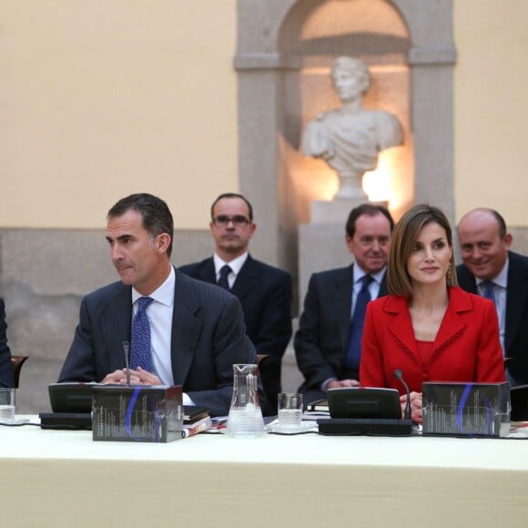 Le roi Felipe VI et la reine Letizia d'Espagne présidaient la réunion annuelle du patronage de l'Institut Cervantes au palais royal du Pardo à Madrid, le 19 octobre 2015, suivie d'un déjeuner.