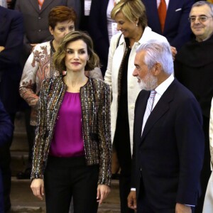 La reine Letizia d'Espagne assiste au Xe séminaire international sur la langue et le journalisme à Logroño, le 13 octobre 2015.