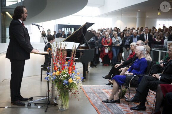 La reine Margrethe II de Danemark et l'ambassadeur de France François Zimeray ont assisté à l'inauguration de l'exposition Monet - Lost in Translation au musée ARoS à Aarhus le 8 octobre 2015