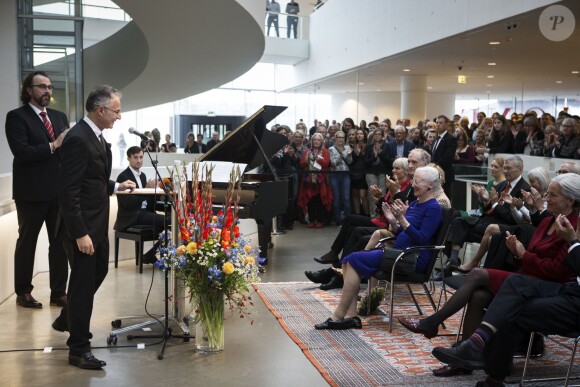 La reine Margrethe II de Danemark et l'ambassadeur de France François Zimeray ont assisté à l'inauguration de l'exposition Monet - Lost in Translation au musée ARoS à Aarhus le 8 octobre 2015