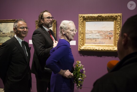 La reine Margrethe II de Danemark et l'ambassadeur de France François Zimeray ont assisté à l'inauguration de l'exposition Monet - Lost in Translation au musée ARoS à Aarhus le 8 octobre 2015