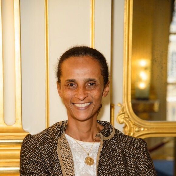 Karine Silla - Remise de décoration de Commandeur de l'Ordre des Arts et des Lettres à Harvey Keitel au ministère de la culture à Paris le 13 octobre 2015.