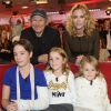 Philippe Poupon avec sa femme Géraldine Danon et leurs enfants, Loup (le fils que la comédienne a eu avec Titouan Lamazou), Marion et Laura - Enregistrement de l'émission "Vivement dimanche" à Paris le 22 octobre 2014. L'émission sera diffusée le 26 octobre à 14h15, sur France 2.