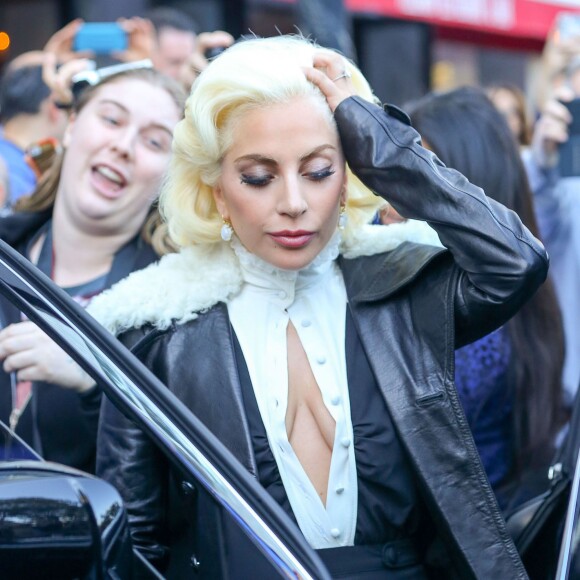 Lady Gaga à la sortie de son domicile à New York, le 7 octobre 2015