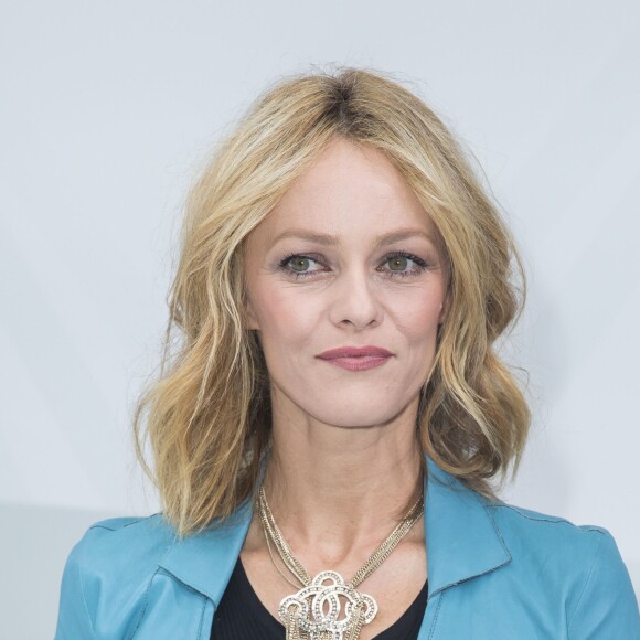 Vanessa Paradis - Photocall au défilé de mode "Chanel", collection prêt-à-porter printemps-été 2016, au Grand Palais à Paris le 6 Octobre 2015