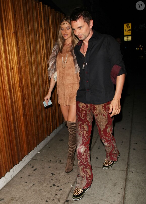 Matthew Bellamy et sa compagne Elle Evans au Club Nice Guy de Los Angeles le 11 octobre 2015.