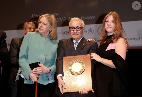 Martin Scorsese entouré de sa femme, Helen Morris, et de sa fille Francesca - Remise du 7e Prix Lumière à Martin Scorsese au Palais des Congrès de Lyon, lors du Festival Lumière le 16 octobre 2015.