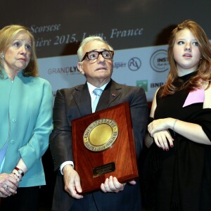 Martin Scorsese entouré de sa femme, Helen Morris, et de sa fille Francesca - Remise du 7e Prix Lumière à Martin Scorsese au Palais des Congrès de Lyon, lors du Festival Lumière le 16 octobre 2015.