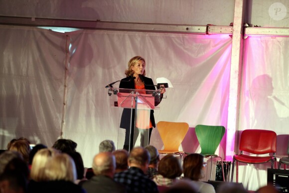 Exclusif - Lancement de la campagne Octobre Rose avec Claire Chazal à la clinique Hartmann à Neuilly sur Seine le 7 octobre 2015.