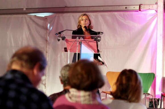 Exclusif - Lancement de la campagne Octobre Rose avec Claire Chazal à la clinique Hartmann à Neuilly sur Seine le 7 octobre 2015.