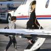 Kim Kardashian enceinte et sa mère Kris Jenner à l'aéroport de Van Nuys, le 17 octobre 2015, direction Las Vegas où est hospitalisé Lamar Odom