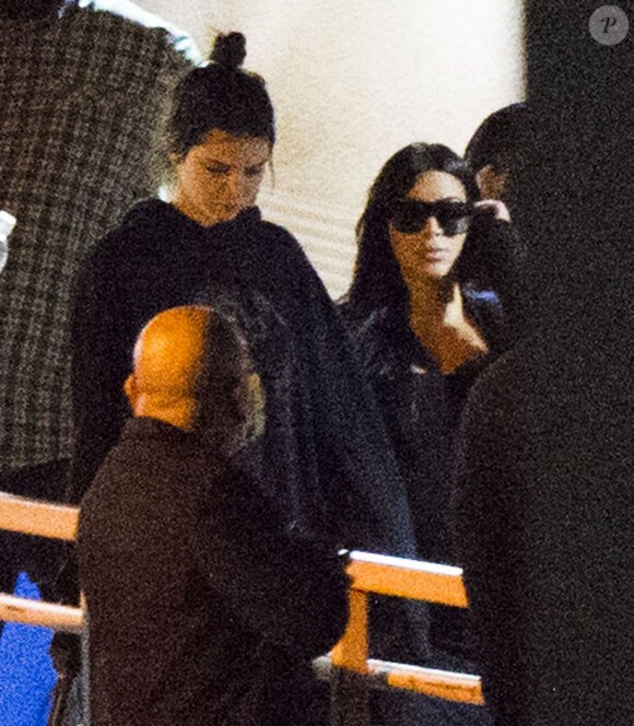 Kim Kardashian et Kendall Jenner à la sortie de l'hôpital Sunrise de Las Vegas