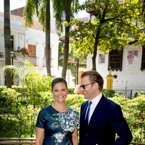 La princesse Victoria, enceinte, et le prince Daniel de Suède en visite officielle en Colombie, à Carthagène des Indes, le 22 octobre 2015