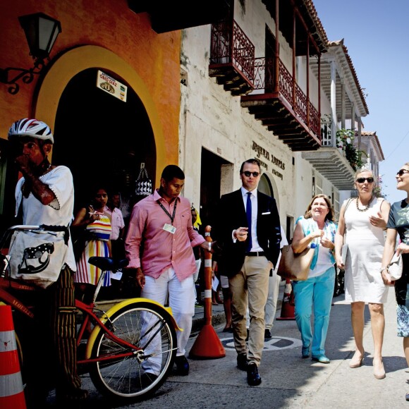 La princesse Victoria, enceinte, et son mari le prince Daniel de Suède en visite officielle en Colombie, à Carthagène des Indes, le 22 octobre 2015