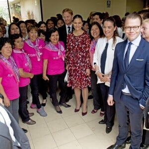 La princesse Victoria, enceinte, et le prince Daniel de Suède en visite officielle au Pérou, à Lima, le 21 octobre 2015