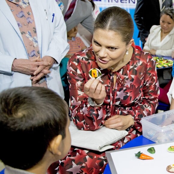 La princesse Victoria, enceinte, et le prince Daniel de Suède en visite officielle au Pérou, à Lima, le 21 octobre 2015