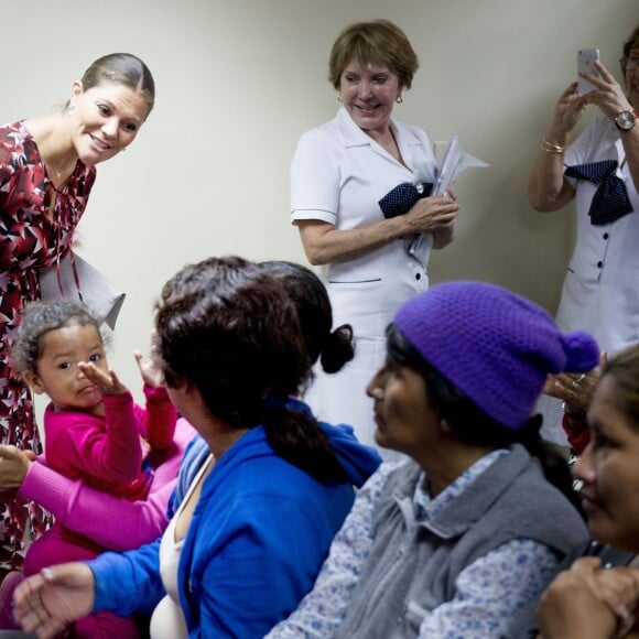 La princesse Victoria, enceinte, et le prince Daniel de Suède en visite officielle au Pérou, à Lima, le 21 octobre 2015