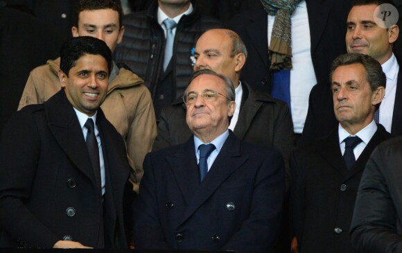 Nasser Al Khelaïfi et Florentino Perez, présidents respectivement du PSG et du Real Madrid, avec Nicolas Sarkozy au Parc des Princes le 21 octobre 2015 pour le match de Ligue des Champions PSG - Real Madrid.