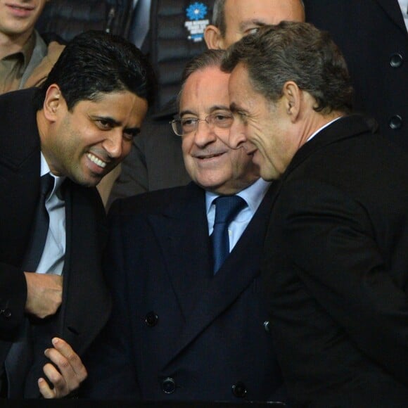 Nasser Al Khelaïfi et Florentino Perez, présidents respectivement du PSG et du Real Madrid, avec Nicolas Sarkozy au Parc des Princes le 21 octobre 2015 pour le match de Ligue des Champions PSG - Real Madrid.
