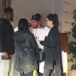 Kendall, Kylie Jenner et Tyga surpris à l'entrée de l'hôtel Sunset Tower. Los Angeles, le 22 octobre 2015.