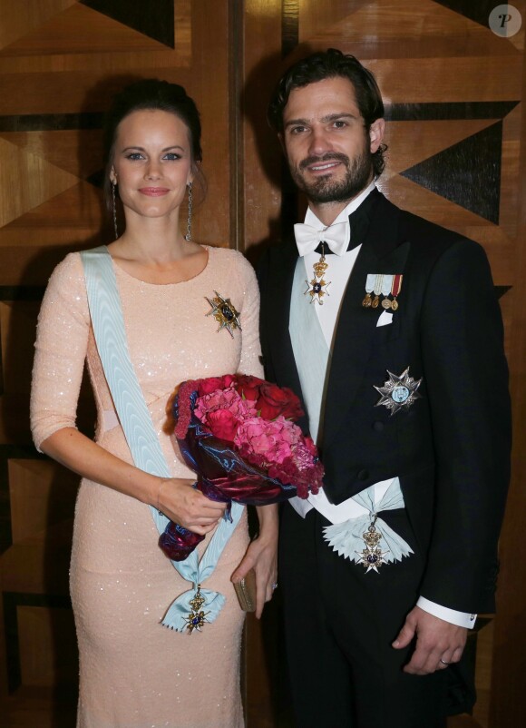 Le prince Carl Philip et la princesse Sofia de Suède, enceinte, assistaient le 23 octobre 2015 au gala annuel de l'Académie royale suédoise des sciences de l'ingénieur, à la Maison des concerts de Stockholm. La première sortie de la princesse depuis l'annonce de sa grossesse.