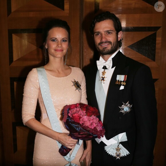 Le prince Carl Philip et la princesse Sofia de Suède, enceinte, assistaient le 23 octobre 2015 au gala annuel de l'Académie royale suédoise des sciences de l'ingénieur, à la Maison des concerts de Stockholm. La première sortie de la princesse depuis l'annonce de sa grossesse.