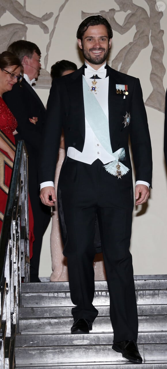 Le prince Carl Philip et la princesse Sofia de Suède, enceinte, assistaient le 23 octobre 2015 au gala annuel de l'Académie royale suédoise des sciences de l'ingénieur, à la Maison des concerts de Stockholm. La première sortie de la princesse depuis l'annonce de sa grossesse.