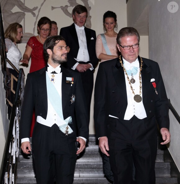 Le prince Carl Philip et la princesse Sofia de Suède, enceinte, assistaient le 23 octobre 2015 au gala annuel de l'Académie royale suédoise des sciences de l'ingénieur, à la Maison des concerts de Stockholm. La première sortie de la princesse depuis l'annonce de sa grossesse.