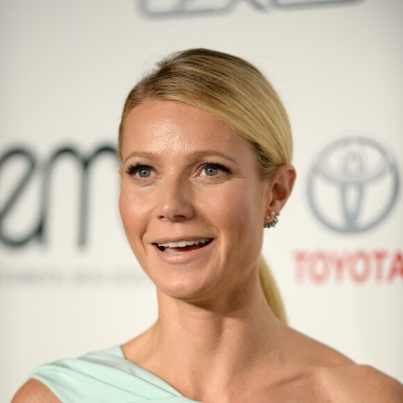 Gwyneth Paltrow lors de la 25e soirée des EMA Awards aux Warner Bros. Studios à Burbank, Los Angeles, le 24 octobre 2015.