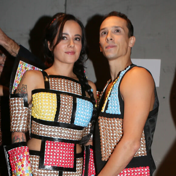 Alizée et son compagnon Grégoire Lyonnet - Défilé du 21ème salon du chocolat à la porte de Versailles à Paris le 27 octobre 2015. Denis Guignebourg / Bestimage