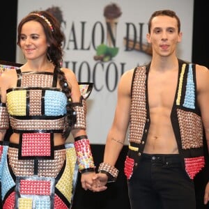 Alizée et son compagnon Grégoire Lyonnet - Défilé du 21ème salon du chocolat à la porte de Versailles à Paris le 27 octobre 2015. Denis Guignebourg / Bestimage