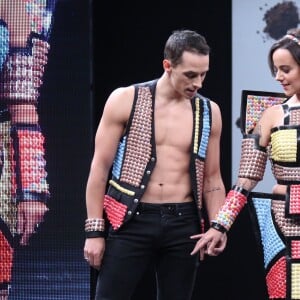 Alizée et son compagnon Grégoire Lyonnet - Défilé du 21ème salon du chocolat à la porte de Versailles à Paris le 27 octobre 2015. Denis Guignebourg / Bestimage