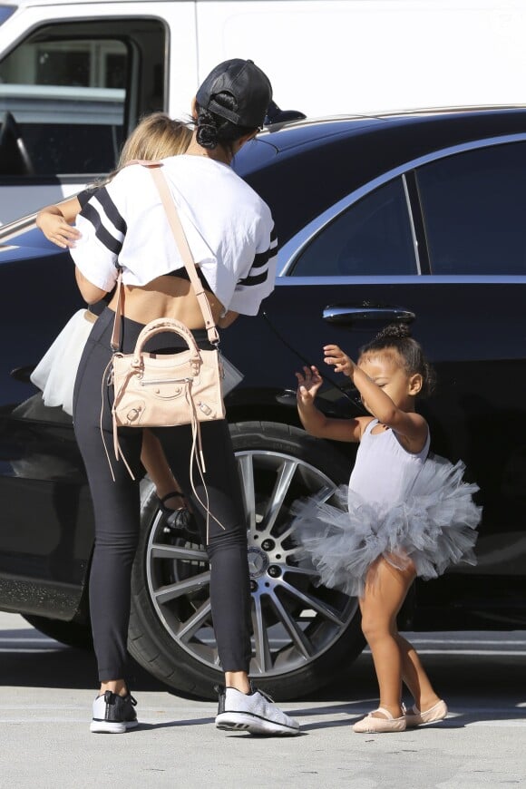 Please hide children's faces prior to the publication - Kourtney Kardashian takes her daughter Penelope and niece North West to ballet class, Los Angeles, CA, USA on October 21, 2015. The two munchkins looked adorable in tutus as they gear up to learn ballet. Photo by GSI/ABACAPRESS.COM22/10/2015 - Los Angeles